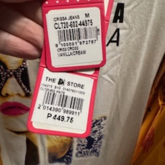 Graphic Tee “What Makes a Diva” | Crissa Jeans | Medium | New with Tags - Picture 9 of 10
